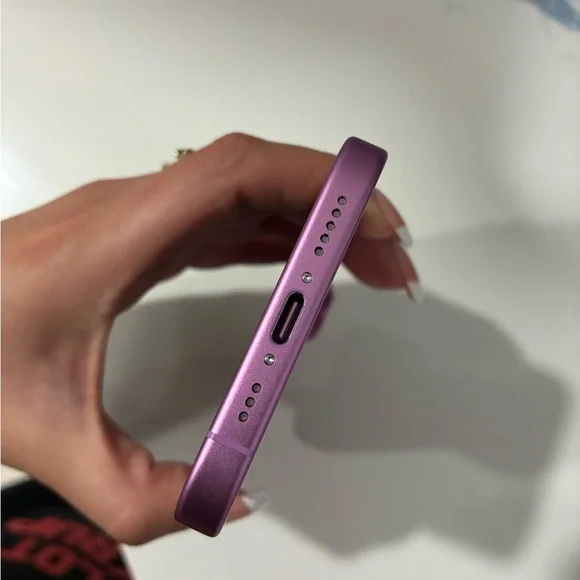 PINK IPHONE 16 PERFECT CONDITION - Picture 3 of 3